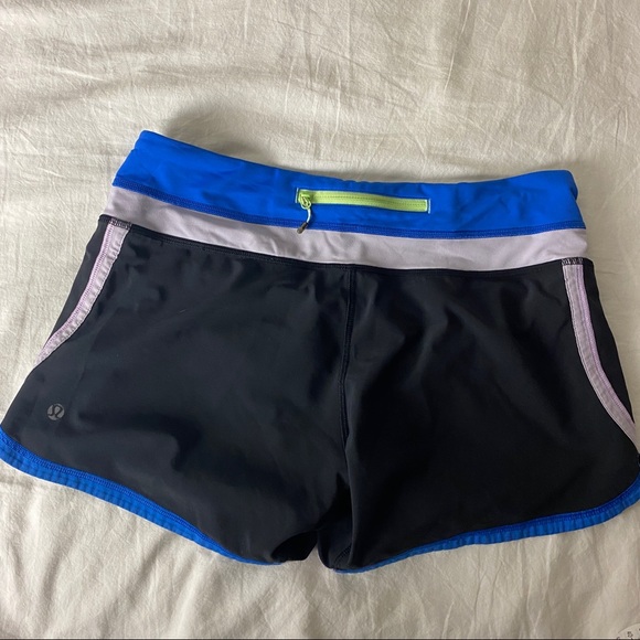 Lululemon Black / Tricolored Shorts Size 6 - Picture 2 of 16